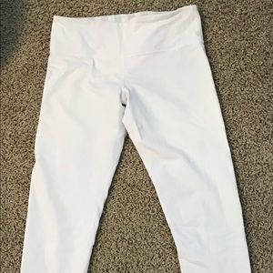 Lululemon white crop leggings – size 6